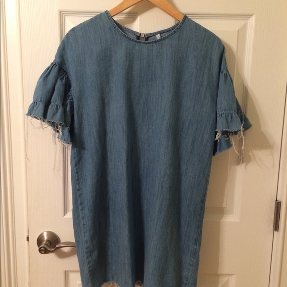 ZARA Chambray Tunic, Ruffled Sleeves, Raw Hem - Picture 2 of 3